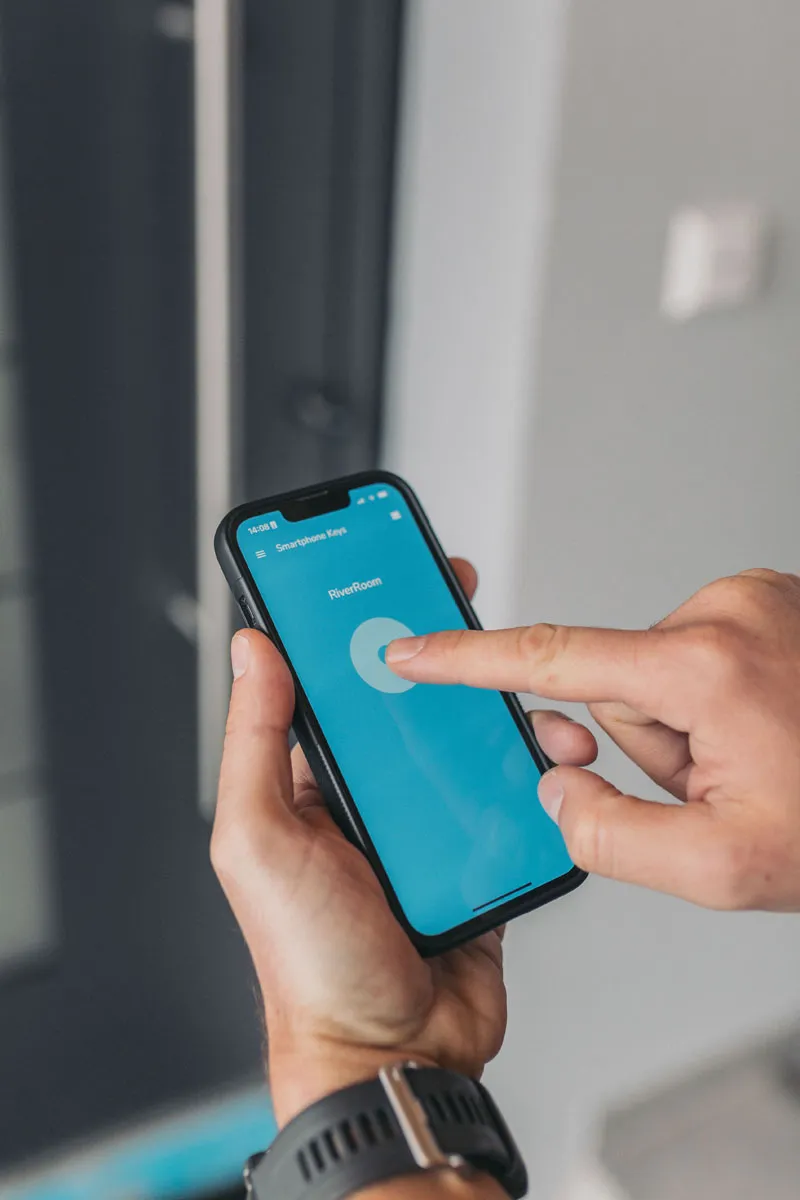 Digital access to the RiverRoom via the Tapkey app on a smartphone